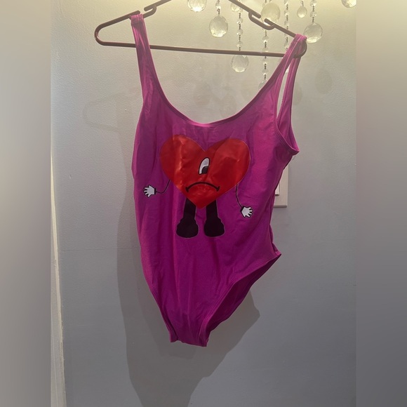 Woman’s size L bathing suit. A033 - Picture 1 of 2